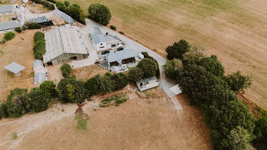 Vue aérienne du domaine de la ferme d'Habaru